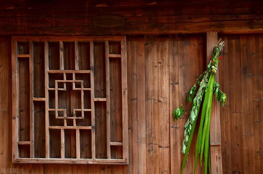 端午节屈原投江所投的是什么江,端午节屈原投江的故事250字