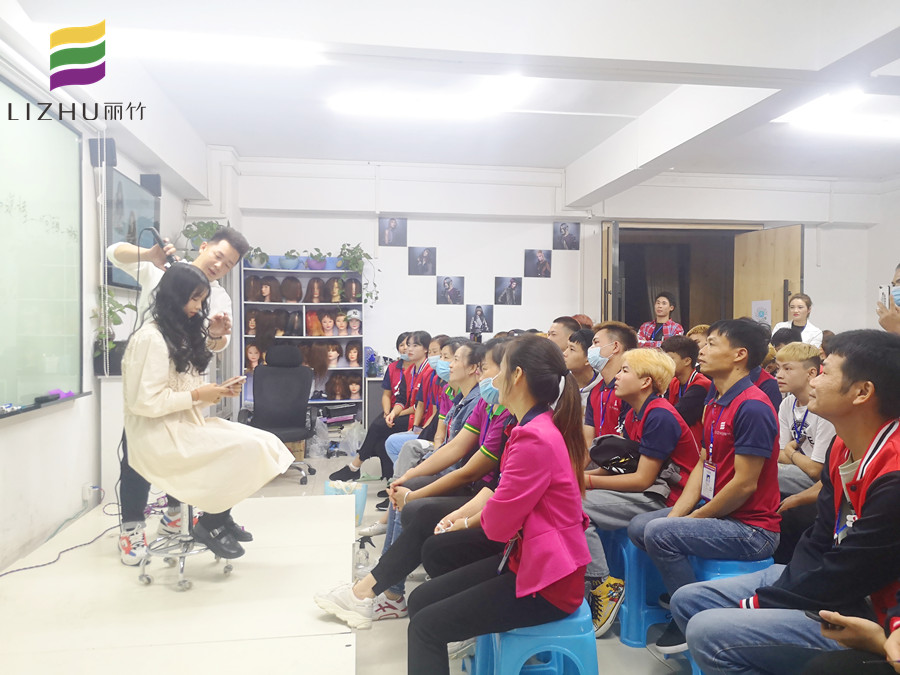 南宁美发学习:梨花头如何修剪