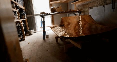 日本人花700万改造成狗,一个男子给狗建造25万的狗窝