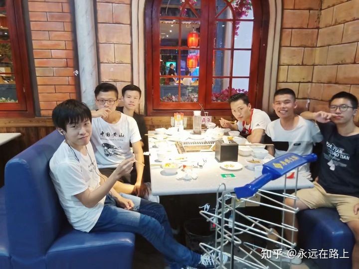 大学期间去当两年兵，值得吗？