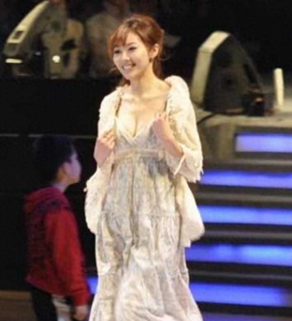 度娘的真人照片,32岁度娘现状