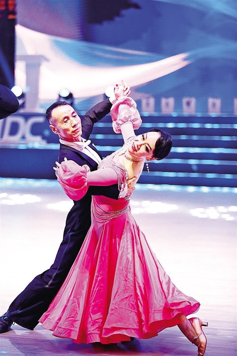 深圳宝安体育馆百人舞蹈,宝安区千姿舞蹈