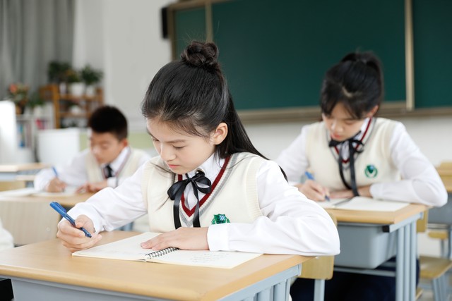 感受跑步带来的快乐与健康,享受跑步带来的健康和快乐