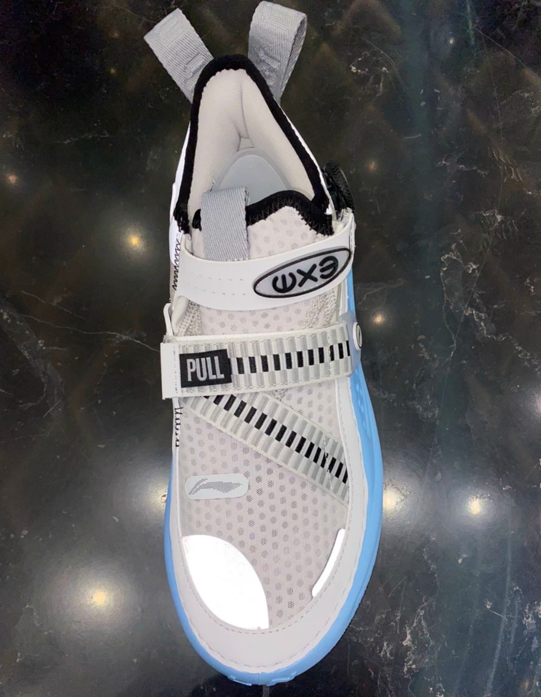 抄袭运动鞋,安踏和李宁运动鞋对比