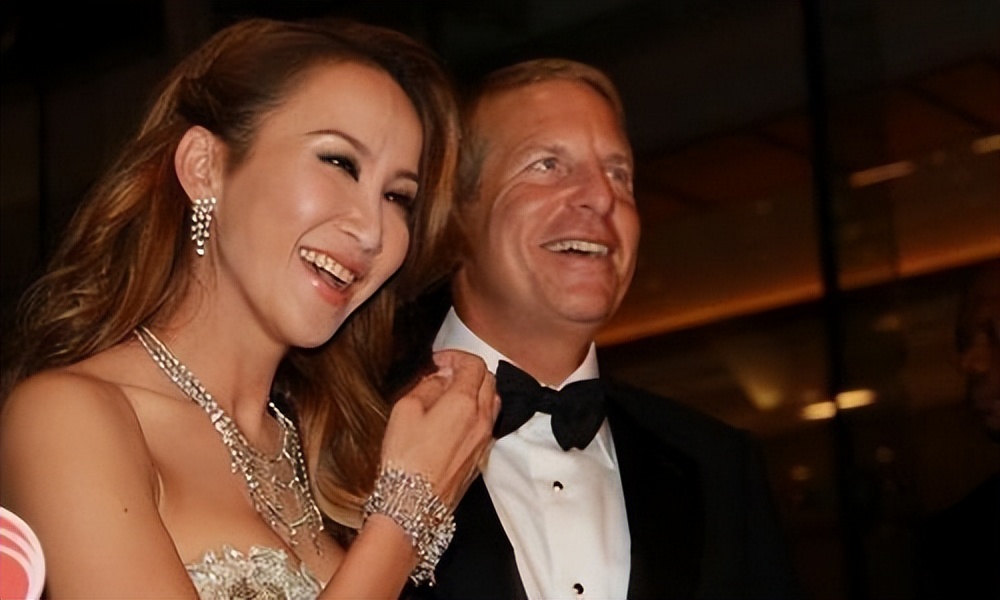 李玟参加michael杰克逊的演唱会,earthsong迈克尔杰克逊李玟