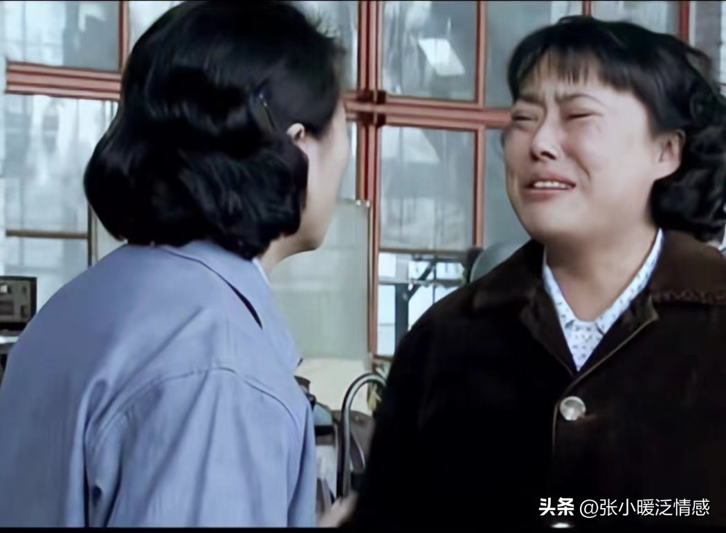 《金婚》看到*庄大**搞婚外情时的卑微，才知庄嫂的驭夫术有多狠辣