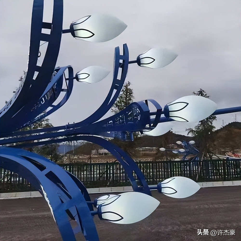 100w的太阳能路灯一个多少钱,太阳能路灯100w多少钱一个