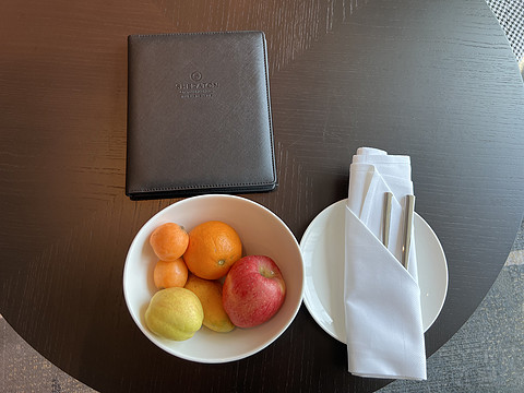 窗含西岭千秋雪成都环球中心雪山,窗含西岭千秋雪魅力成都