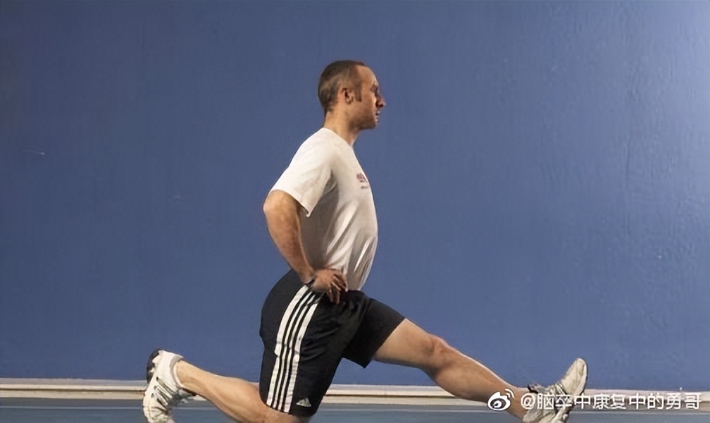 什么是中风偏瘫膝过伸,什么是偏瘫主动康复训练