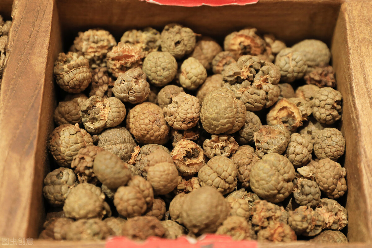 夏天喝温水祛湿气吗,夏天脾胃虚寒的人泡什么喝