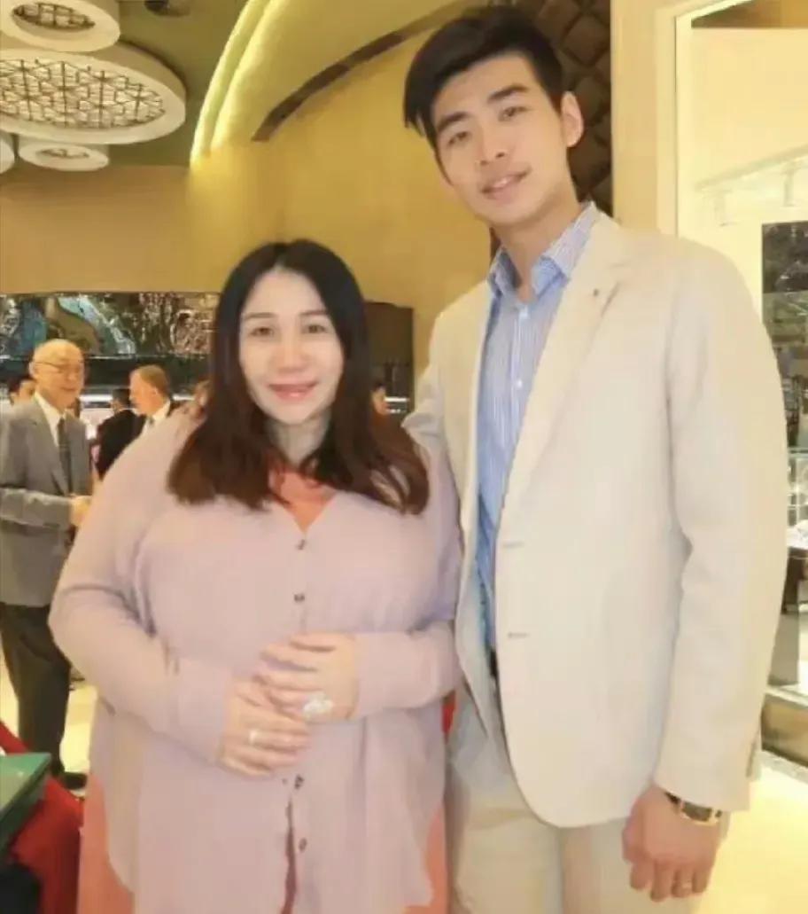 大家评价窦骁,辛奇隆和窦骁在何家的地位