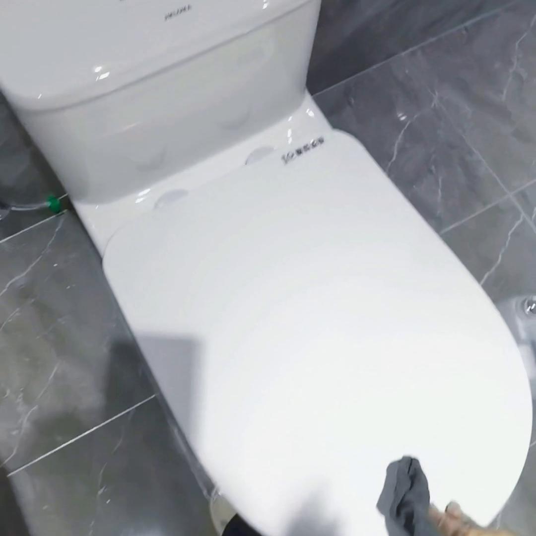 我来更新海悦酒店了，今天分享打扫客房，累成王八犊子样儿...