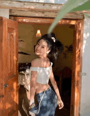 顶级网红逐梦娱乐圈，结果她被骂颜值太普通？