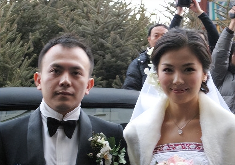 被“贤妻”*绑捆**的人生：刘涛曾经有多风光，现在就有多失意