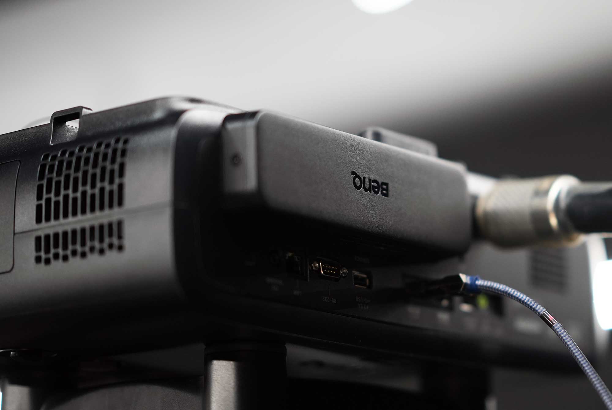 明基2540投影机测评,同价位投影仪和电视机对比