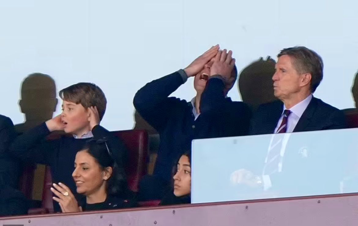 乔治与威廉看龙争虎斗,乔治王子与威廉看球赛旁边是谁