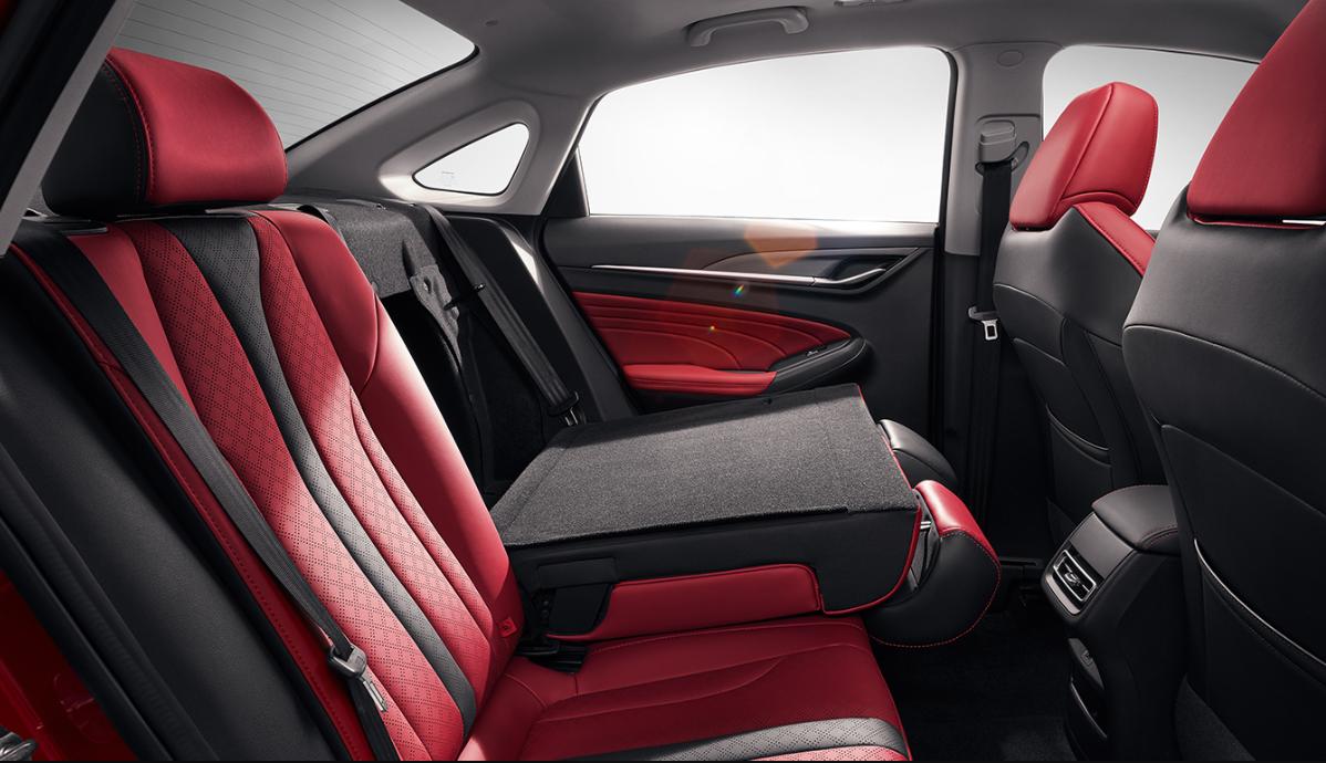 10万左右性价比高的车逸动,10万买什么车长安逸动plus