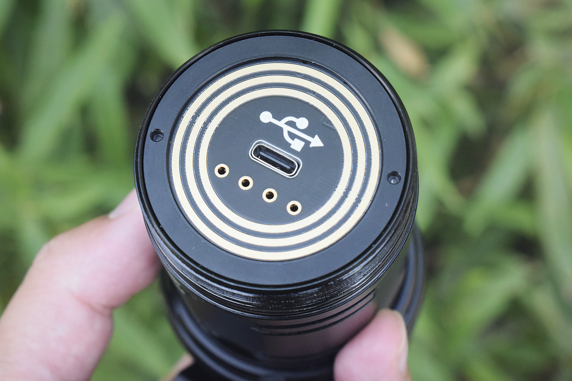 sofirn索菲恩手电直播,索菲恩sf06手电测评续航