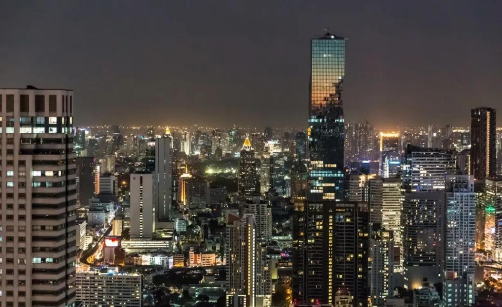 在瑙鲁中国人遇到危险怎么办,中国人在泰国如何报警