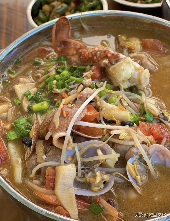 南宁朝阳海鲜粉推荐店,南宁无名螺蛳粉