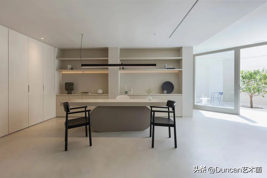 希腊KapsimalisArchitects①打造蓝白极简主义的童话世界！