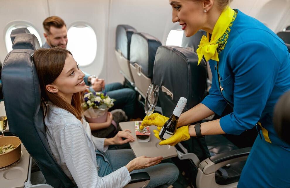 飞机上的一些服务小知识,飞机隐藏服务以及注意事项