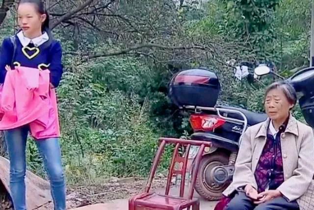 八旬绝症婆婆急需救命钱，儿媳扣下39万*迁拆**款，背后原因令人心酸