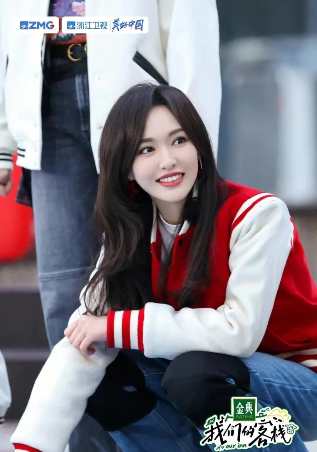 唐嫣在机场时背的焦糖色包,唐嫣曾经用过哪些包包