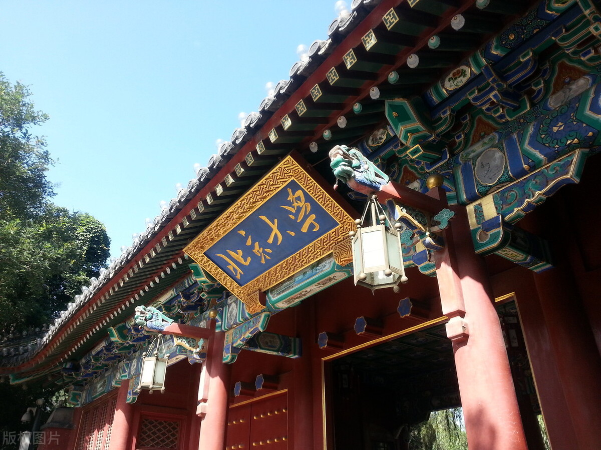 美食最多且便宜的大学,探秘全球最壕大学食堂