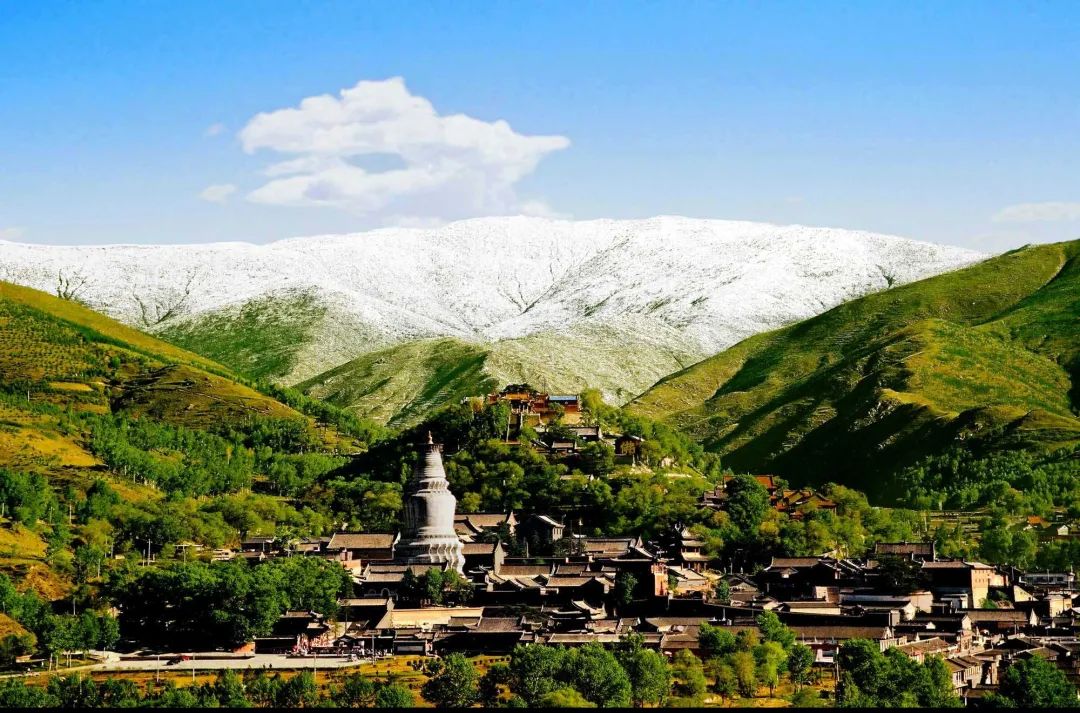 文殊菩萨的圣地在哪,文殊菩萨最灵的10大寺庙