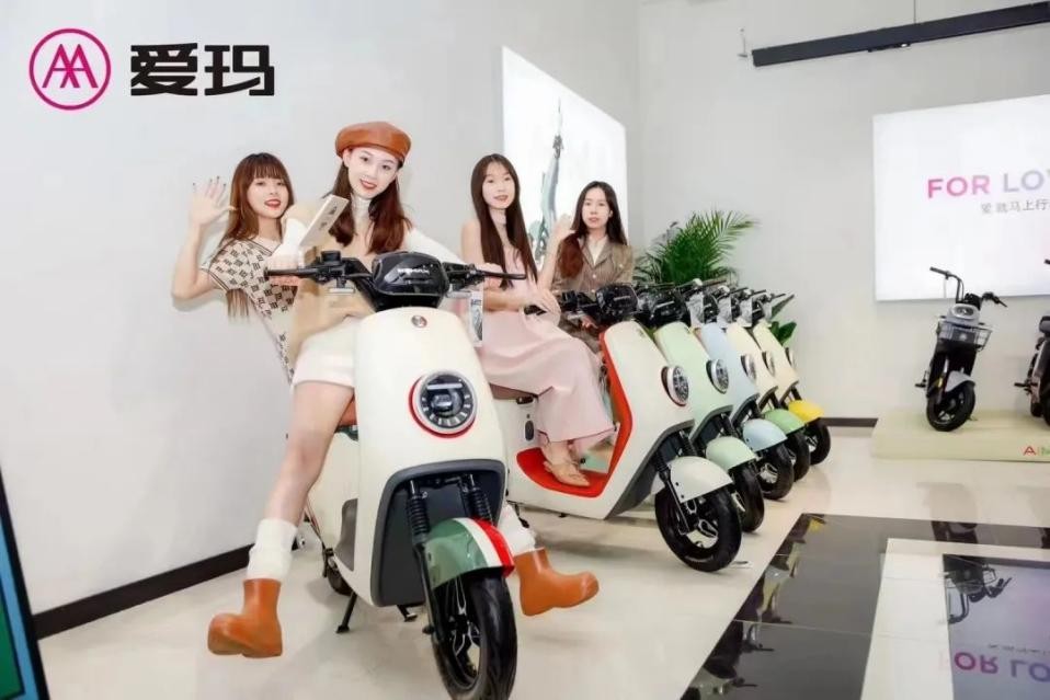 爱玛电动车v3,乘风破浪爱玛电动车