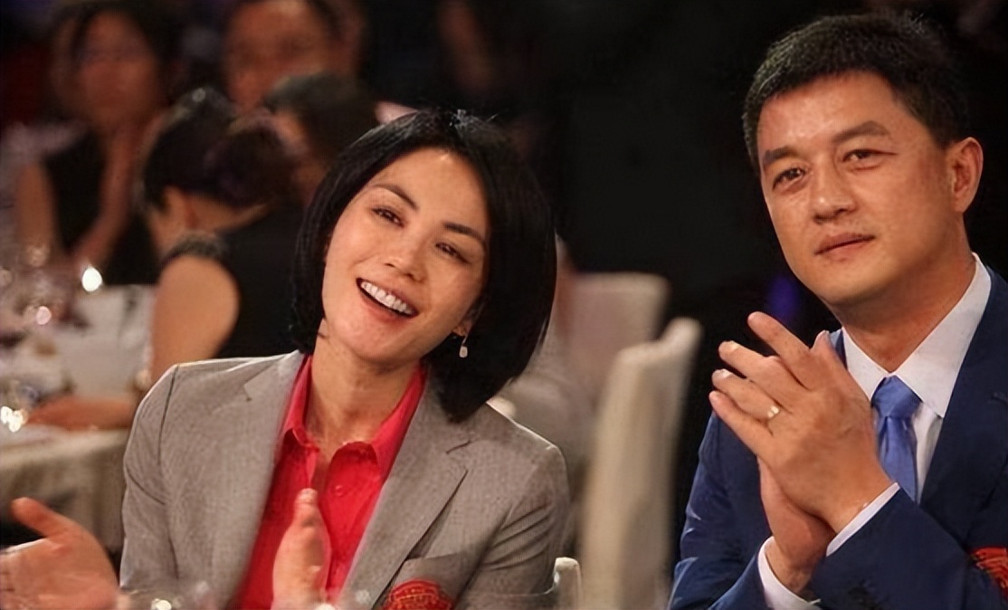 王菲是如何和窦唯走在一起的,王菲和窦唯现在的情史