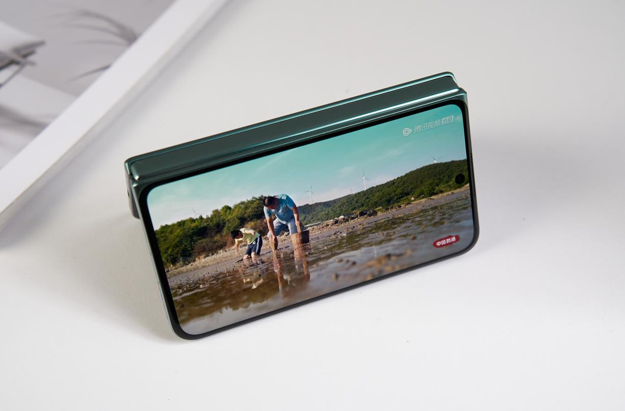 颠覆折叠行业的轻！OPPOFindN2上手，亮点比上代只多不少