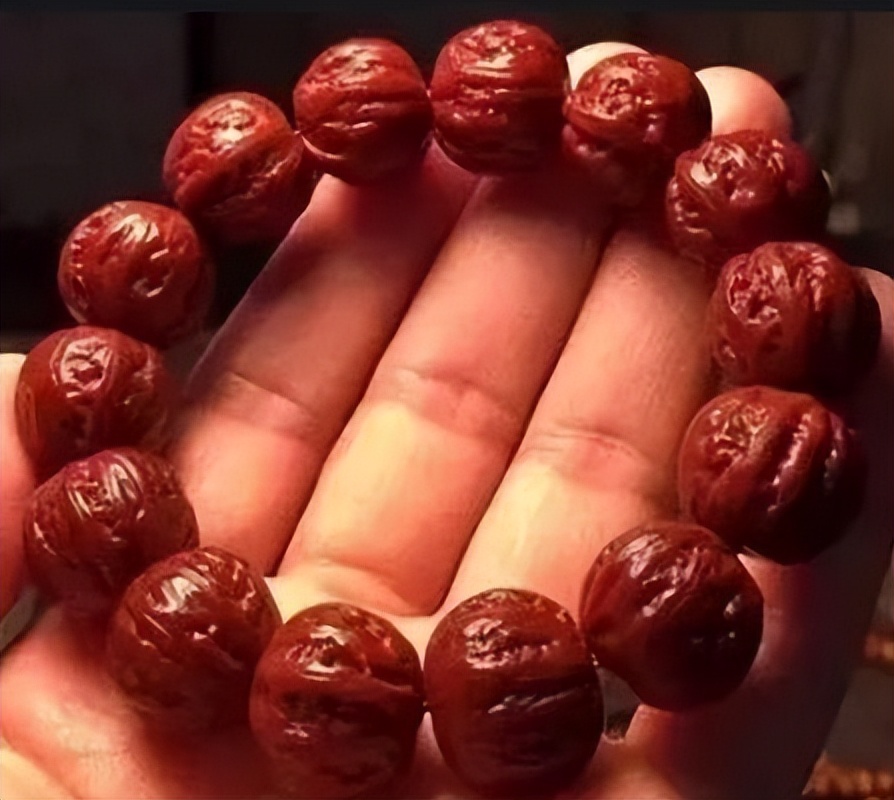 龙鳞凤尾核桃手串怎么盘玩,新上手核桃手串盘玩步骤方法