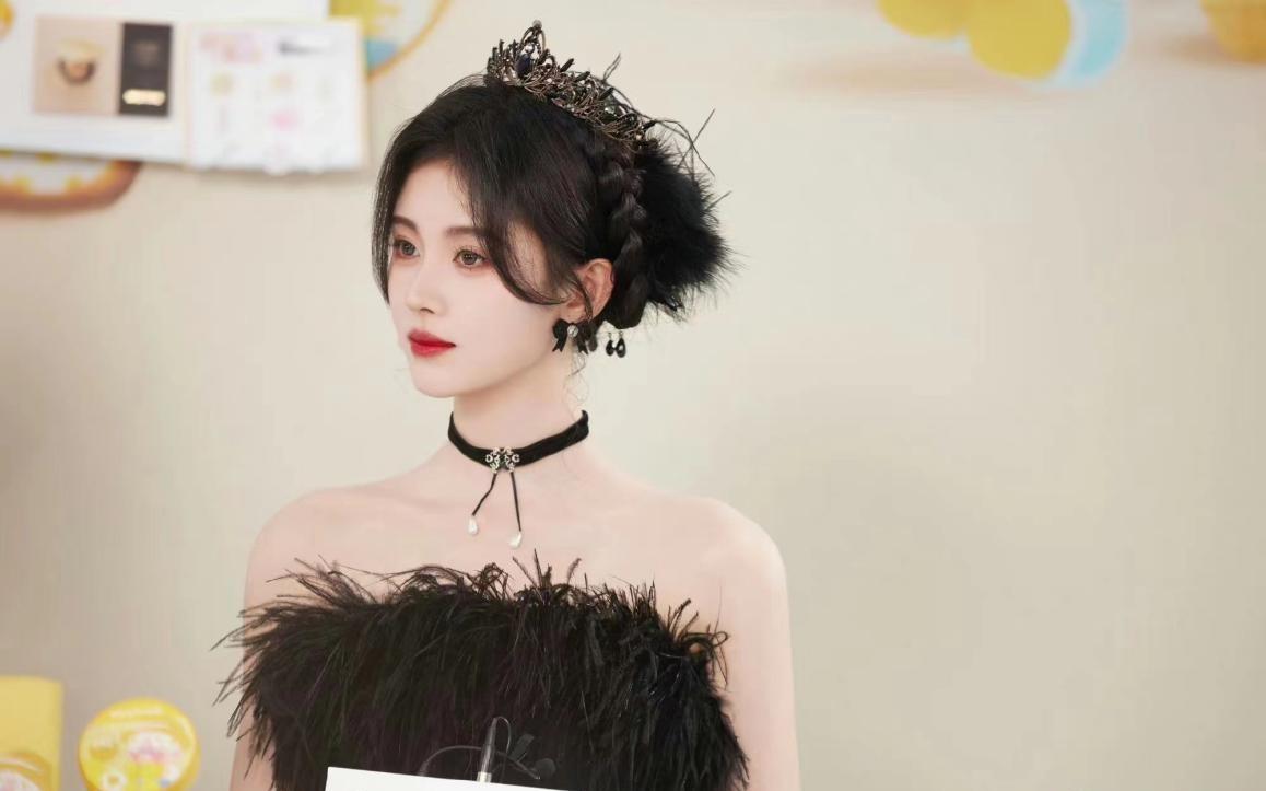 鞠婧祎赵丽颖角色混剪,鞠婧祎和赵丽颖的合拍视频