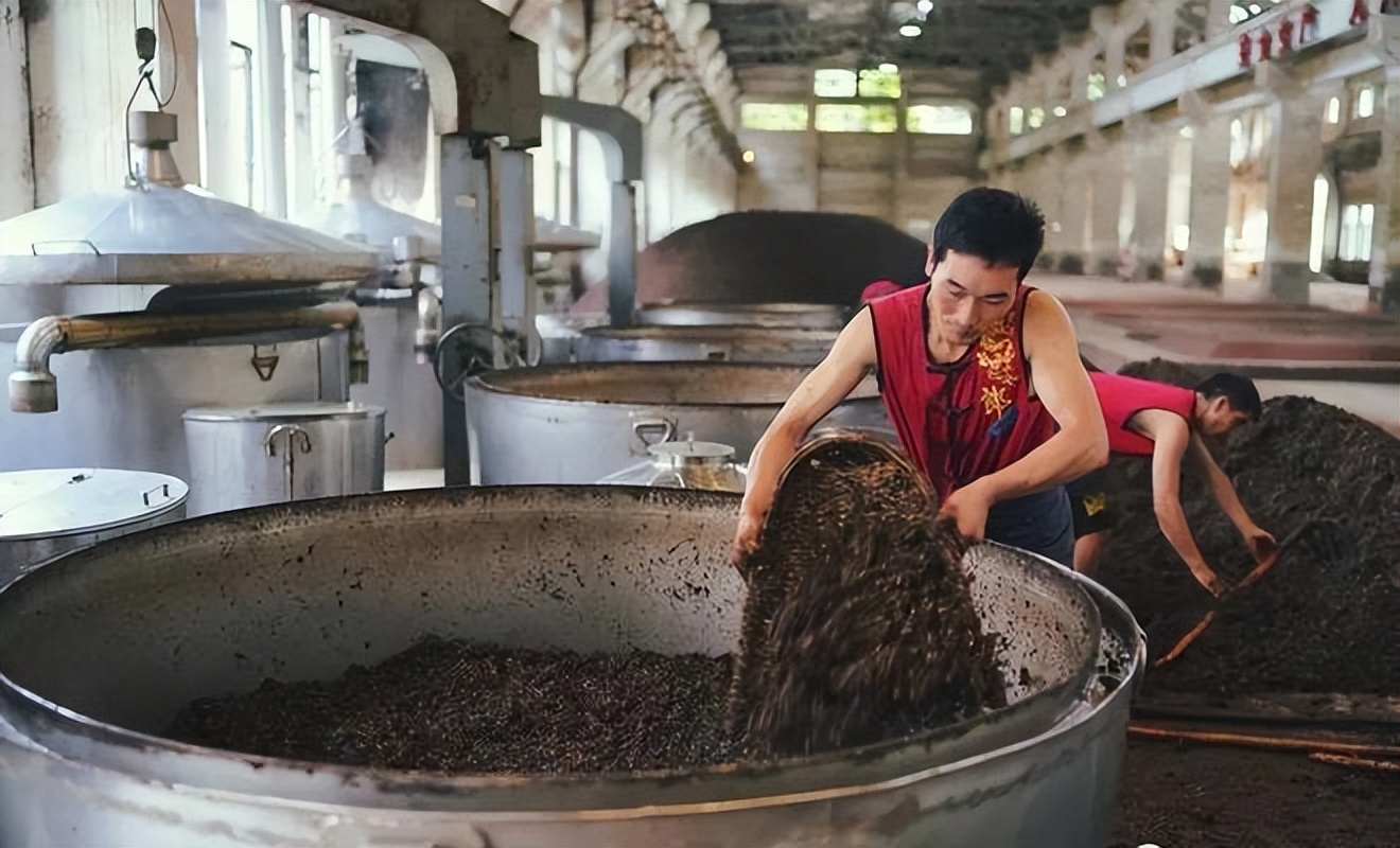 赖茅97香港回归纪念版1瓶多少钱,97年赖茅酒香港回归特制