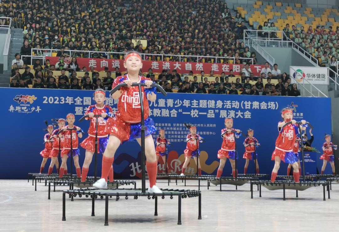 奥运冠军夺冠儿童,奥运冠军与小亮