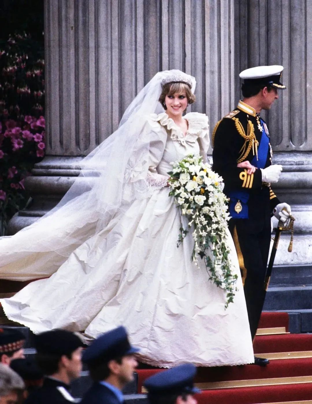 英国王后卡米拉年轻时身材好吗,卡米拉黛妃的珠宝