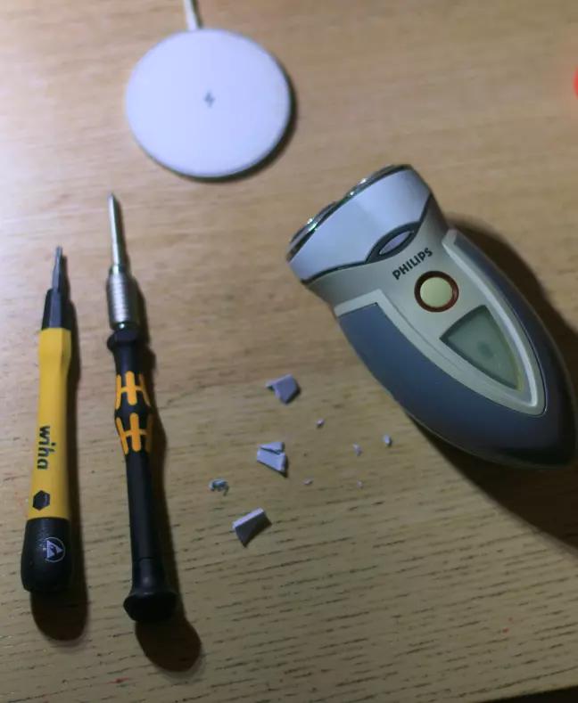 飞利浦剃须刀hq6070充电要充多久,飞利浦hq6070剃须刀怎样拆装视频