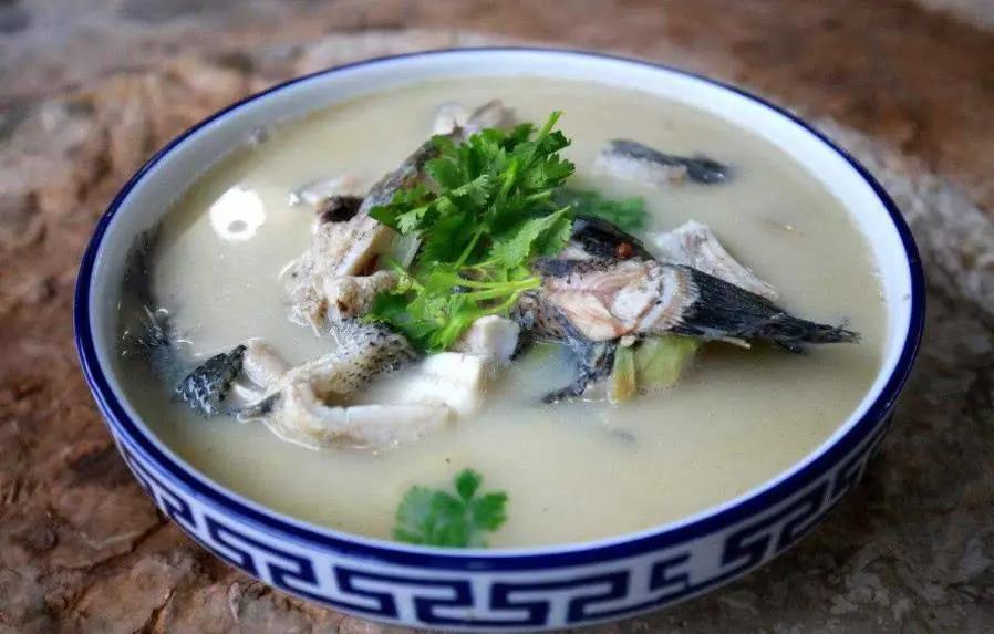 被“长相耽误”的一条鱼，别看长得丑，肉质鲜嫩刺还少，营养极高