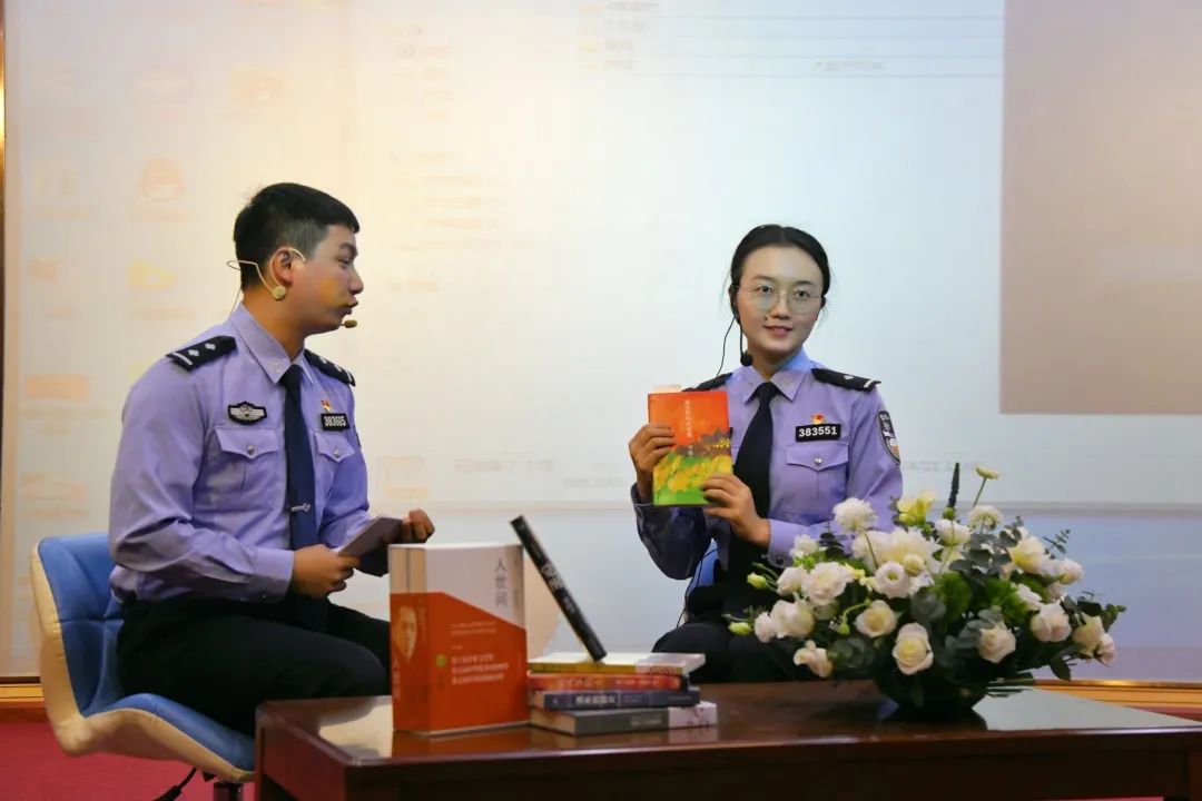 一路书香一生阳光朗诵节目串词,每周一次的读书分享会