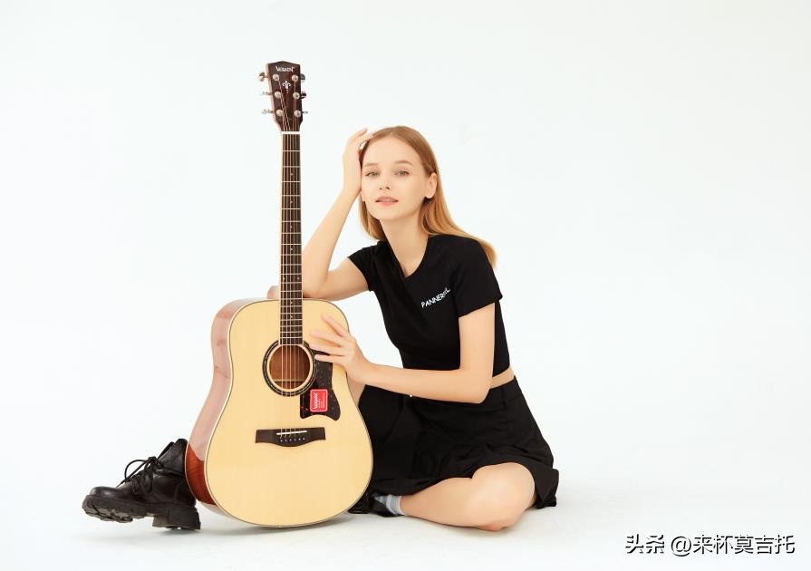 民谣吉他初学者选购吉他价位,2-3千元的民谣吉他如何选购