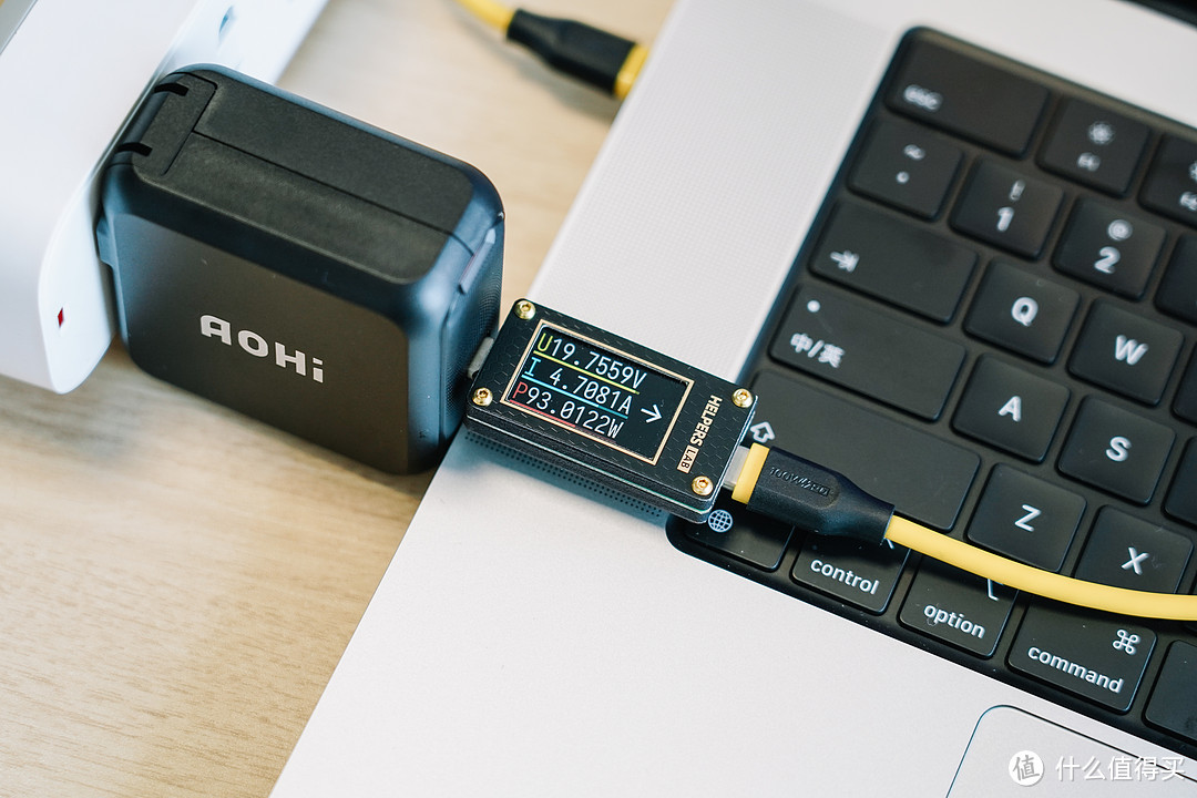 aohi100w双口氮化镓充电器测评,aohi充电器测评140w