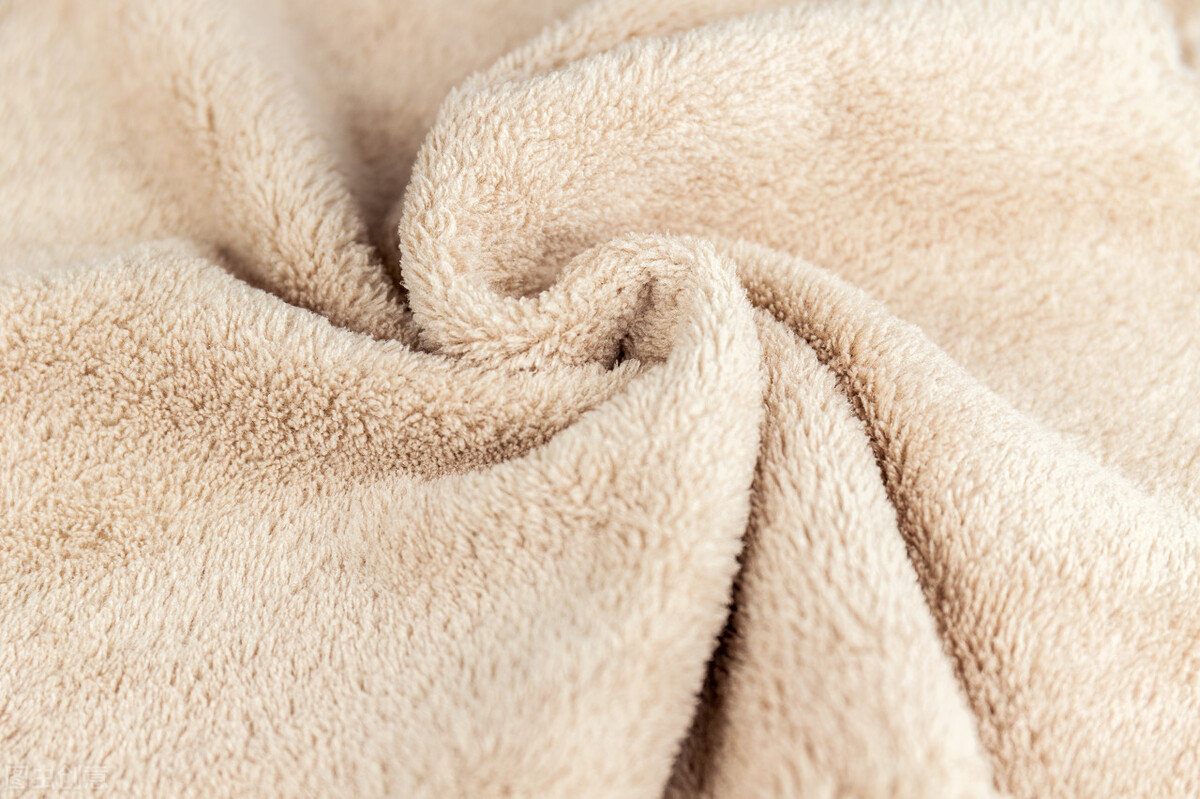 新衣服怎么防止衣服起球,夏季衣服磨起球怎么处理