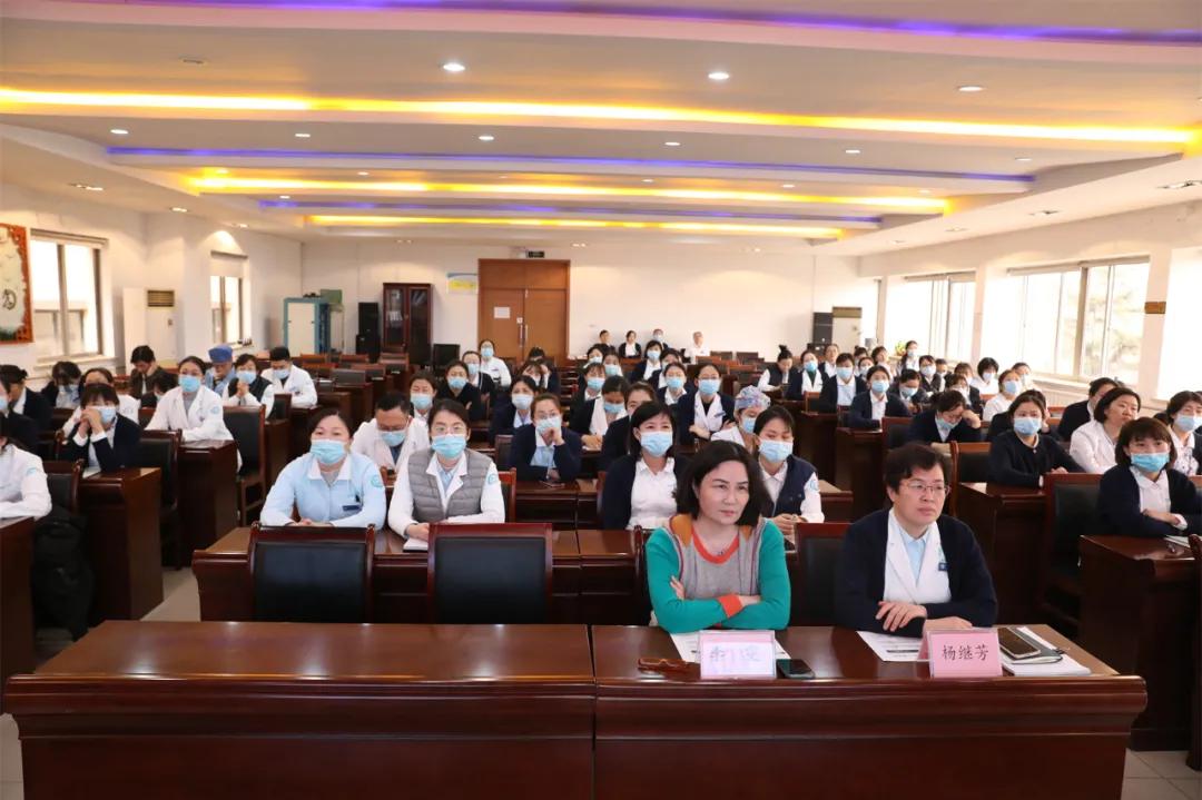 中心医院护理工作汇报,护理中心的工作总结