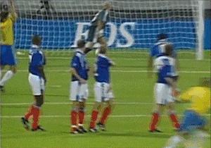 【足历6·3】此球只应天上有！“黄金左脚”卡洛斯轰出无解世界波