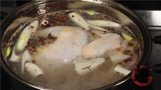 盐焗鸡盐水泡一个小时,用盐水泡一夜的鸡煮出来好吃吗