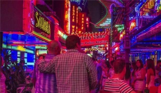 哭泣的乌克兰！非法*交性**易如杂草疯长，带来的影响到底有多大？