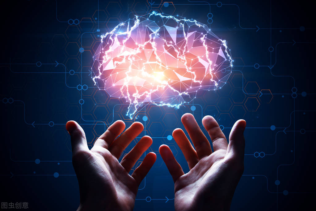 峰回路转枯木逢春,峰回路转眉开眼笑