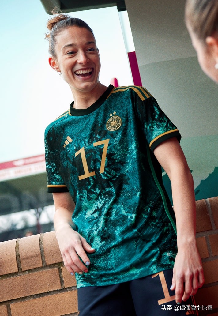 阿迪达斯发布2023女足世界杯国家队客场球衣